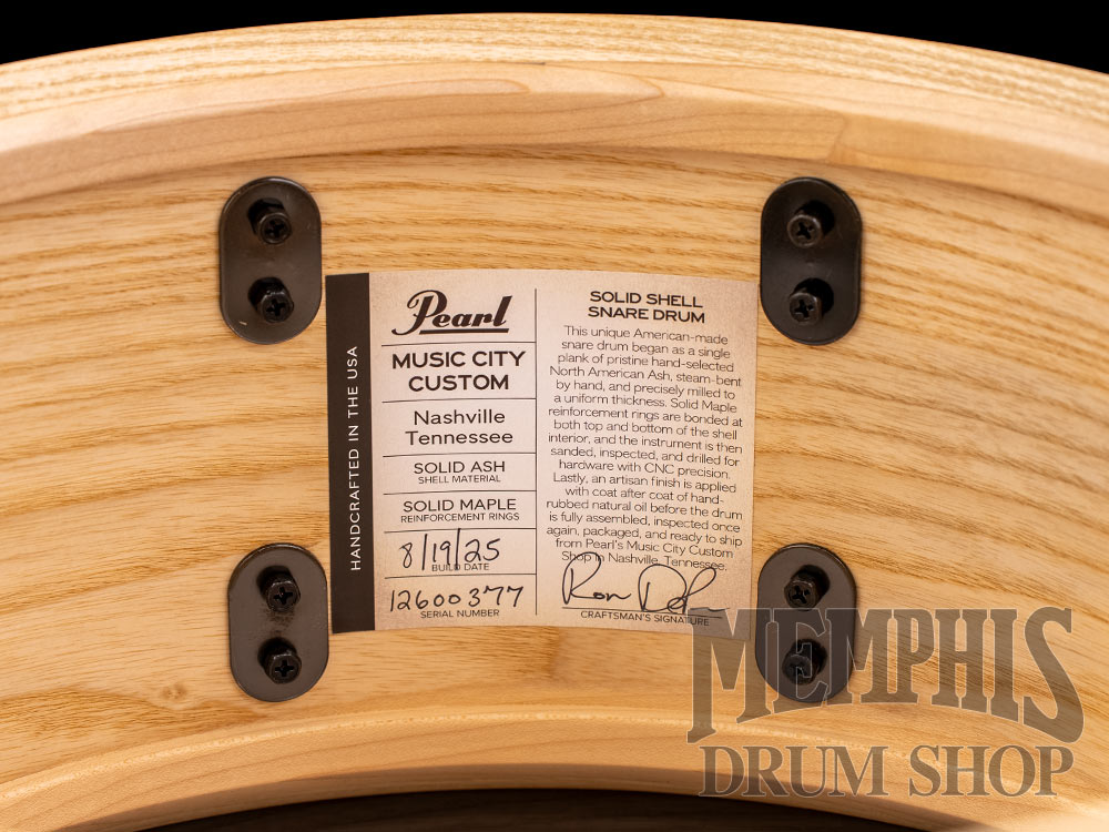 Pearl 14x6.5 Music City Custom Solid Ash Snare Drum - Black Onyx Sparkle