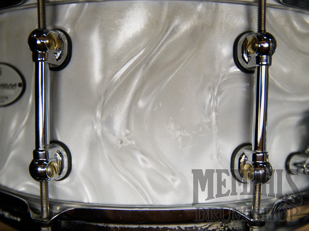 Used Pearl 13x6.5 Music City Custom Reference Pure Snare Drum - White Satin Moire