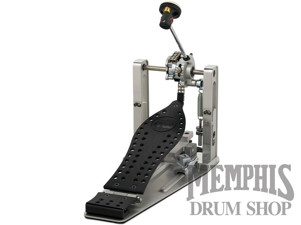dw mfg pedal DW MFG Series Machined Chain Drive Single Bass Drum Pedal with Case
