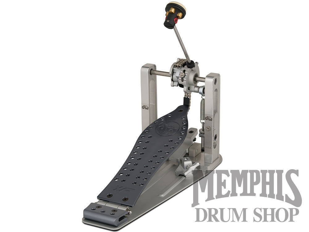 DW MFG Series Machined Chain Drive Single Bass Drum Pedal with Case - XF Extended Footboard