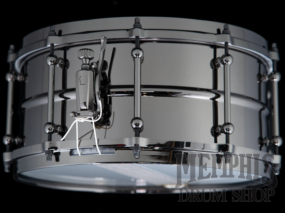 Ludwig 14x6.5 Universal Black Brass Snare Drum with Black Hardware