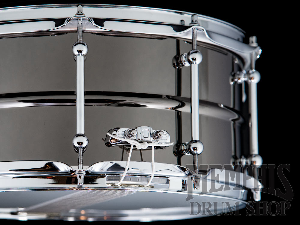 Ludwig 14x6.5 Universal Black Brass Snare Drum