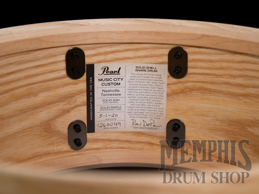 Pearl 14x6.5 Music City Custom Solid Ash Snare Drum