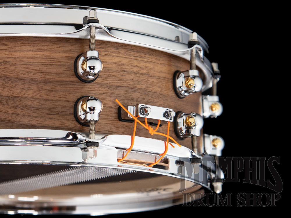 Pearl 14x5 Music City Custom Solid Walnut Snare Drum