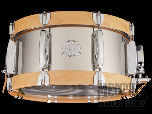 Dunnett Classic 14x7 Stainless Steel Snare Drum with Deko Lugs and Metal Wood Hoops