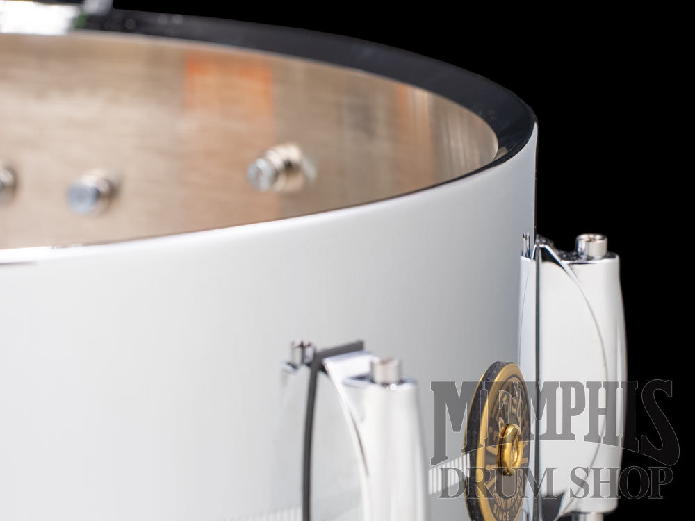 Gretsch 14x5 USA Custom Chrome Over Brass Snare Drum