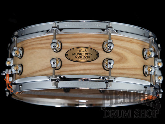 Pearl 14x5 Music City Custom Solid Ash Snare Drum