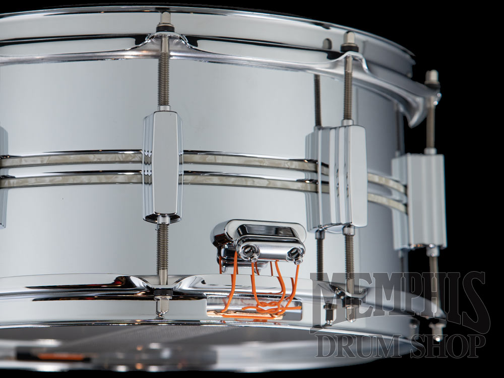 Pearl 14x6.5 Duoluxe Chrome Over Brass Snare Drum